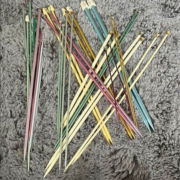 Colorful Knitting Needles 12 pairs with some singles. - Picture 1 of 5